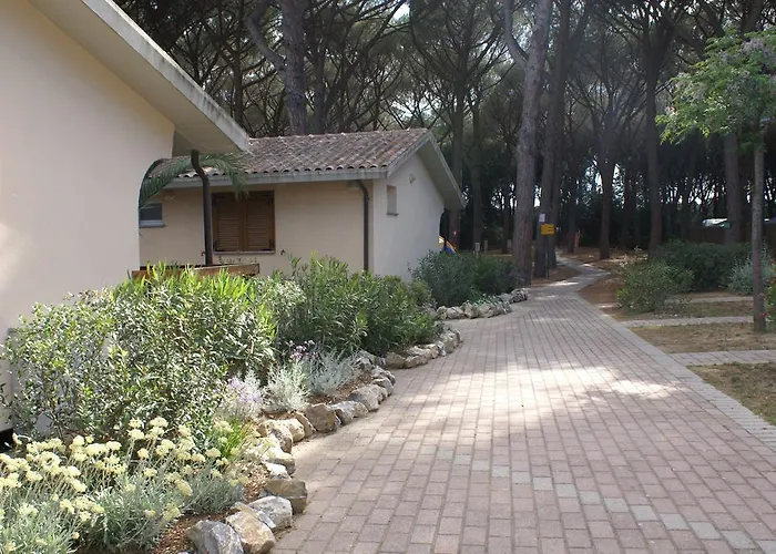 Apartahotel Golfo Di Maremma Village